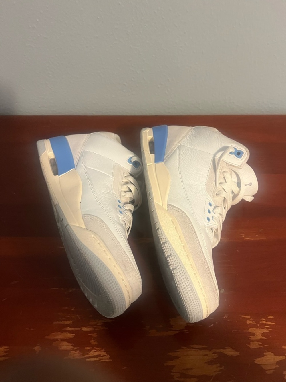 Jordan Men's White and Light Blue Athletic Shoes Air Jordan 3 Retro - Picture 8 of 8
